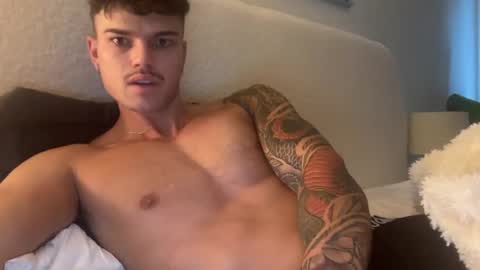 BrooklynTay online show from February 12, 9:54 pm