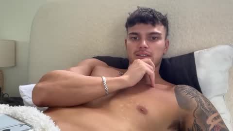 BrooklynTay online show from March 10, 11:32 pm