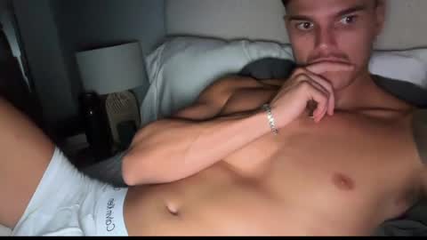 BrooklynTay online show from April 29, 11:03 am