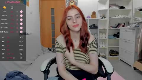 Snapshot of broosnica1 chatting on June 5, 9:59 am broosnica1 online show from June 5, 9:59 am