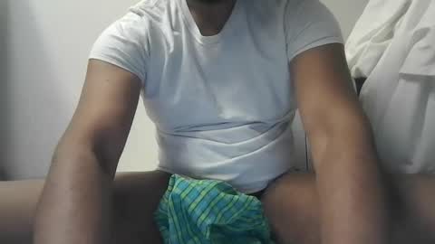 Snapshot of brownbd32 chatting on November 10, 5:06 am brownbd32 online show from November 10, 5:06 am