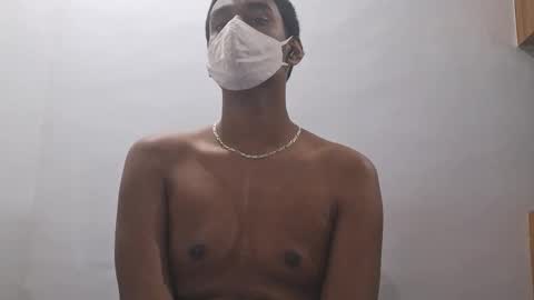 brownguy2505 online show from December 21, 8:27 pm