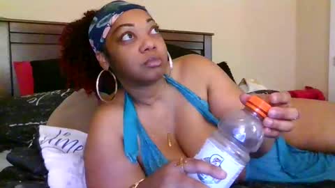 brownroundrenee online show from September 17, 9:44 am