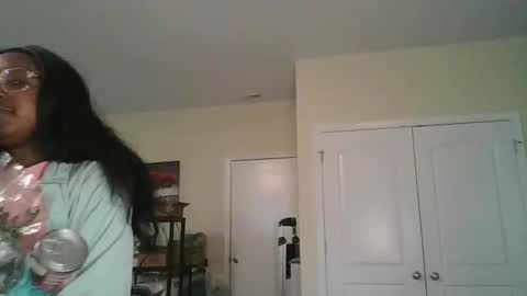 Snapshot of brownsugarcutie3 chatting on October 14, 7:36 pm Brownsuagrcutie online show from October 14, 7:36 pm