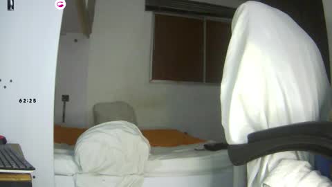 Bruce online show from November 5, 8:36 am