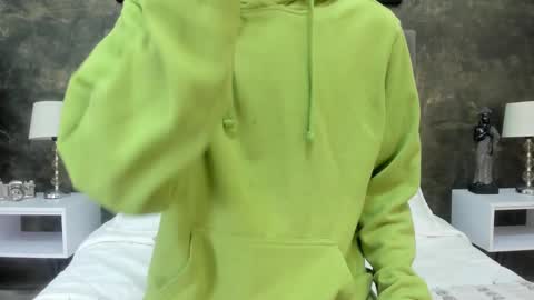 Snapshot of bruce_hans chatting on November 4, 11:42 am Bruce Hans online show from November 4, 11:42 am