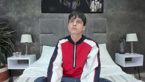 Snapshot of bruce_hans chatting on November 5, 11:32 am Bruce Hans online show from November 5, 11:32 am