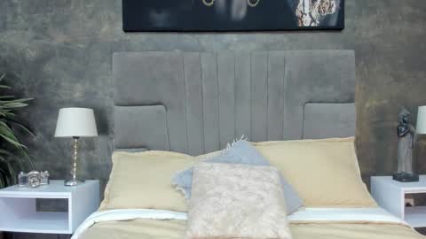 Snapshot of bruce_hans chatting on November 28, 11:35 am Bruce Hans online show from November 28, 11:35 am