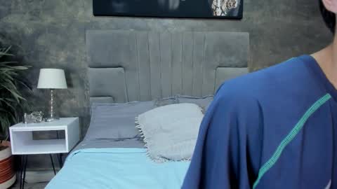 Snapshot of bruce_hans chatting on December 17, 11:38 am Bruce Hans online show from December 17, 11:38 am