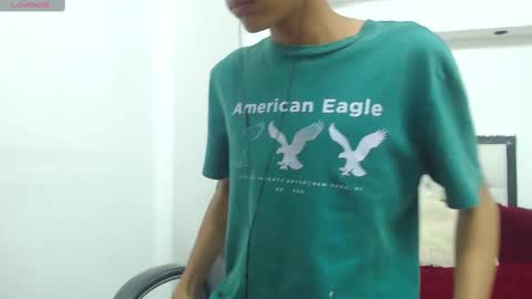 Snapshot of bruce_twink chatting on February 14, 1:08 pm B R U C E T W I N K online show from February 14, 1:08 pm