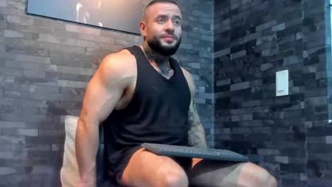brucedallas online show from July 17, 12:06 am