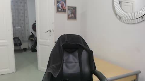 Bruce online show from January 4, 4:32 pm