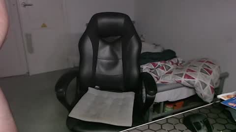 Bruce online show from January 22, 5:26 am