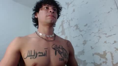 brucewayne1_ online show from December 14, 1:22 am