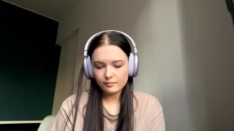 Luna online show from April 29, 5:30 pm