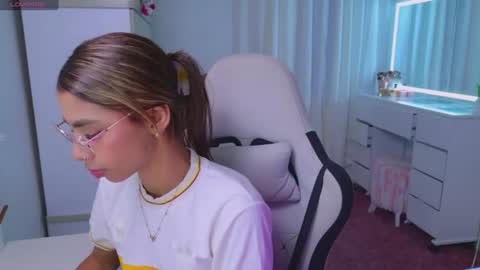SARAH  online show from July 3, 11:11 pm