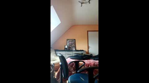 Snapshot of bruno5629 chatting on May 18, 11:27 am bruno5629 online show from May 18, 11:27 am