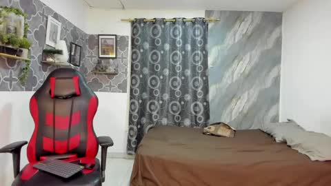 bruno_snow online show from May 2, 8:41 am