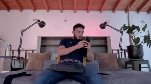 Snapshot of bruno_woods chatting on March 3, 8:15 pm Andres Suarez online show from March 3, 8:15 pm