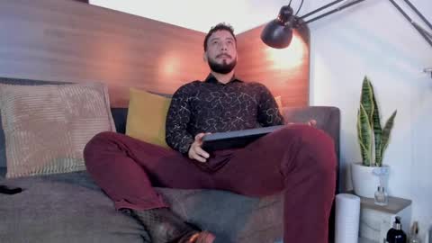 Andres Suarez online show from April 27, 4:49 pm