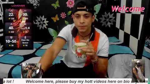 Snapshot of brunocuttie94 chatting on October 20, 10:43 pm Join my fan club here 150 tokens a month online show from October 20, 10:43 pm