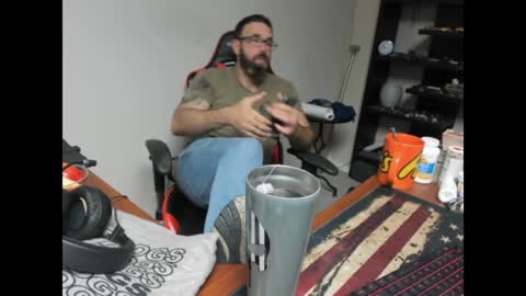 Snapshot of brutalmaster1983 chatting on December 19, 6:23 am BRUTALMASTER1983 online show from December 19, 6:23 am