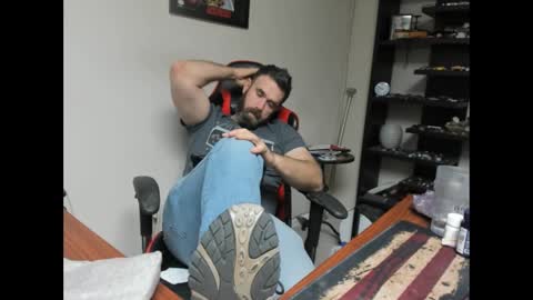 Snapshot of brutalmaster1983 chatting on March 1, 8:31 pm BRUTALMASTER1983 online show from March 1, 8:31 pm