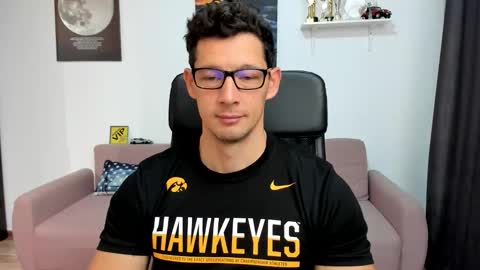 Snapshot of brutusk1 chatting on November 16, 8:31 am Brutus K online show from November 16, 8:31 am