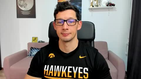 Snapshot of brutusk1 chatting on November 17, 7:14 am Brutus K online show from November 17, 7:14 am