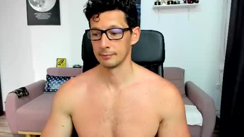 Snapshot of brutusk1 chatting on June 20, 5:32 am Brutus K online show from June 20, 5:32 am
