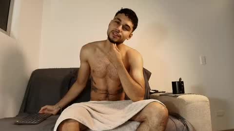 Snapshot of bry_alx chatting on June 8, 5:41 am bry_alx online show from June 8, 5:41 am