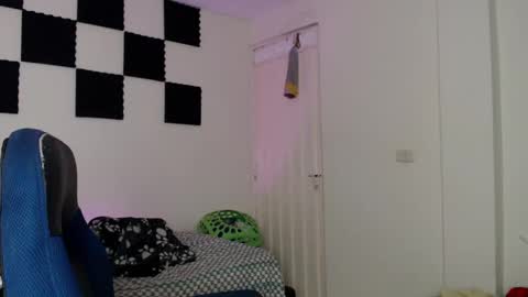 bryamado online show from February 6, 8:29 am