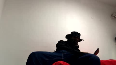 Snapshot of bryan582600 chatting on February 25, 12:20 am bryan582600 online show from February 25, 12:20 am