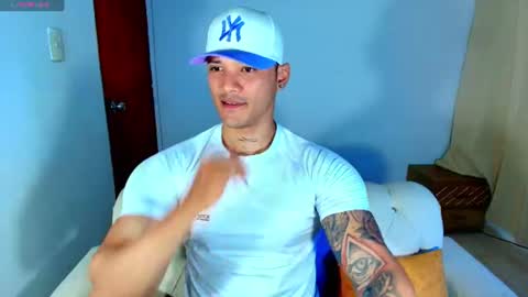 Snapshot of bryan_boy_ chatting on July 17, 1:56 am bryan online show from July 17, 1:56 am
