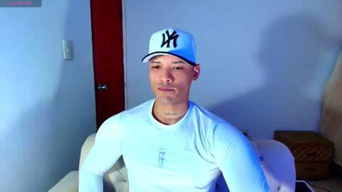 Snapshot of bryan_boy_ chatting on July 31, 1:49 am bryan online show from July 31, 1:49 am