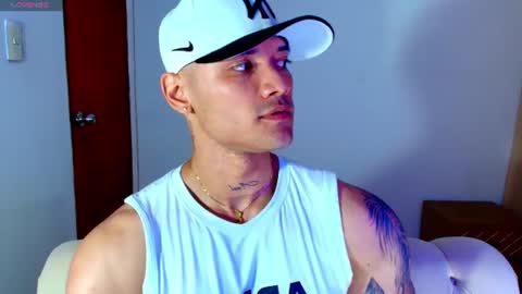 Snapshot of bryan_boy_ chatting on August 7, 2:46 am bryan online show from August 7, 2:46 am
