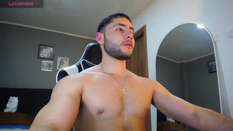 bryan_oficials online show from January 8, 12:38 am