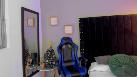 Snapshot of bryan_robayo5 chatting on December 5, 11:30 am Bryan online show from December 5, 11:30 am