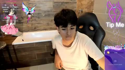 Snapshot of bryce_evans chatting on February 25, 7:36 pm B R Y C E  online show from February 25, 7:36 pm