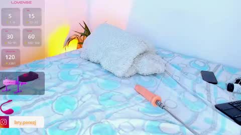 Snapshot of bryperez chatting on October 15, 3:06 am bry online show from October 15, 3:06 am