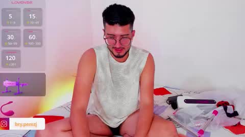 Snapshot of bryperez chatting on October 21, 2:56 am bry online show from October 21, 2:56 am