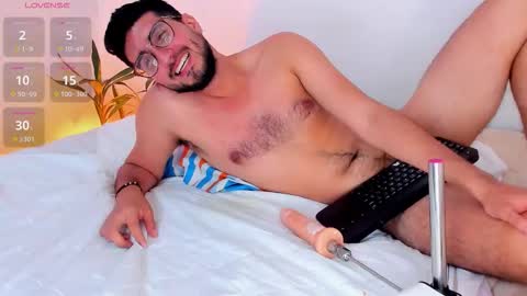 Snapshot of bryperez chatting on November 15, 7:27 am bry online show from November 15, 7:27 am