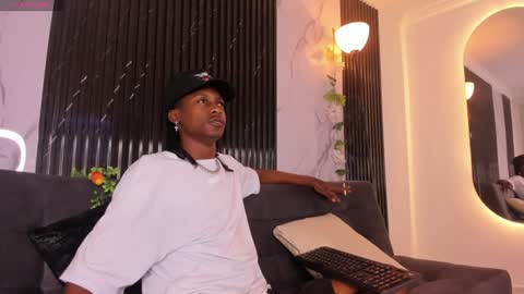 Snapshot of bryxxxon1 chatting on February 6, 11:54 am Bryxon online show from February 6, 11:54 am