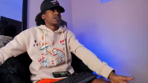 Snapshot of bryxxxon1 chatting on March 7, 2:12 pm Bryxon online show from March 7, 2:12 pm