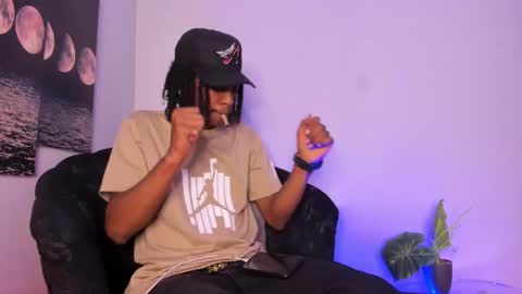 Snapshot of bryxxxon1 chatting on September 28, 4:56 pm Bryxon online show from September 28, 4:56 pm