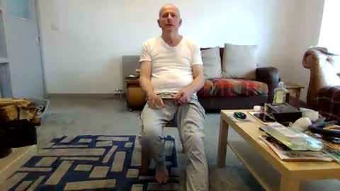 Snapshot of bs4800cam chatting on May 2, 6:24 pm bs4800cam online show from May 2, 6:24 pm