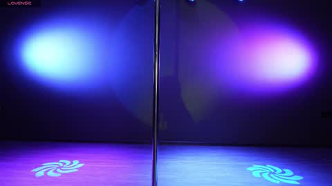 Snapshot of bubble__gum_ chatting on November 18, 8:46 pm Bubble gum online show from November 18, 8:46 pm