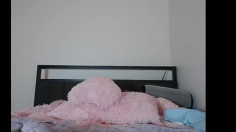 Snapshot of bubble_girl_lo chatting on May 10, 7:02 am Queen Lola XXX online show from May 10, 7:02 am