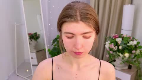 bubble_kiss online show from May 1, 1:59 pm