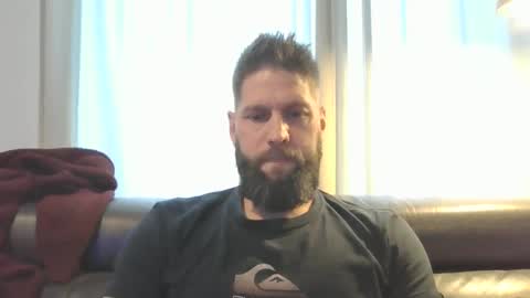 bubblebee1982 online show from December 7, 1:40 pm